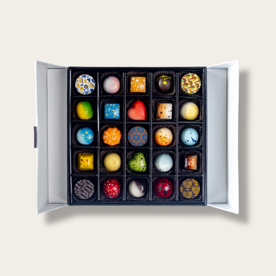 25 Piece Hanukkah Gift Box, hi-res